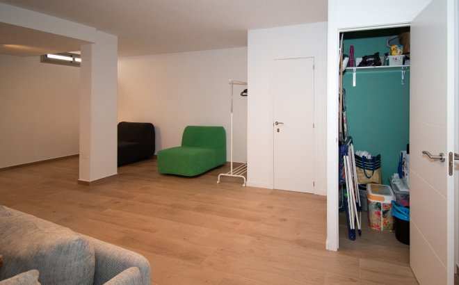 Resale - Villa -
Orihuela Costa - Costa Blanca