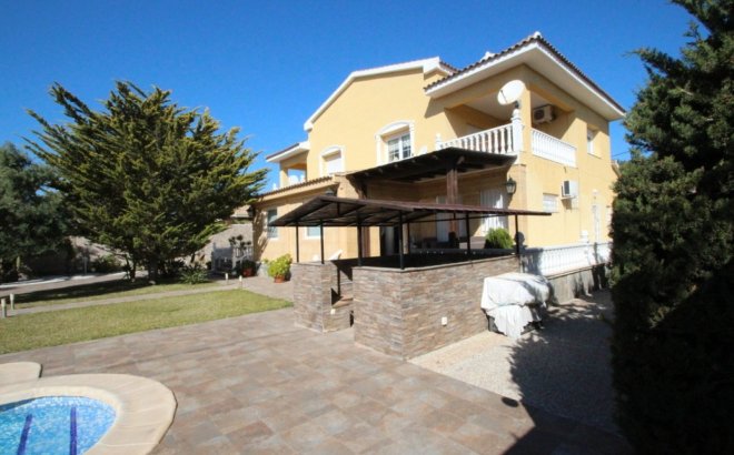 Resale - Villa -
Orihuela Costa - Costa Blanca