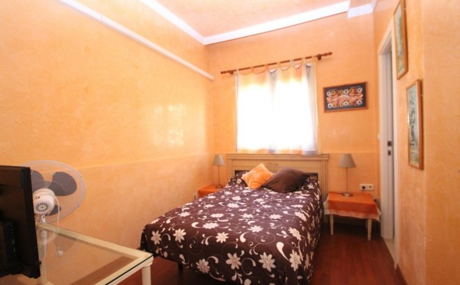 Resale - Villa -
Orihuela Costa - Costa Blanca