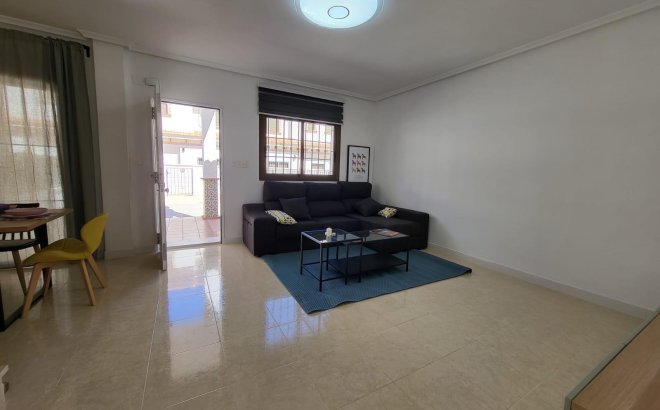 Resale - Villa -
San Miguel de Salinas - Cerro Del Sol