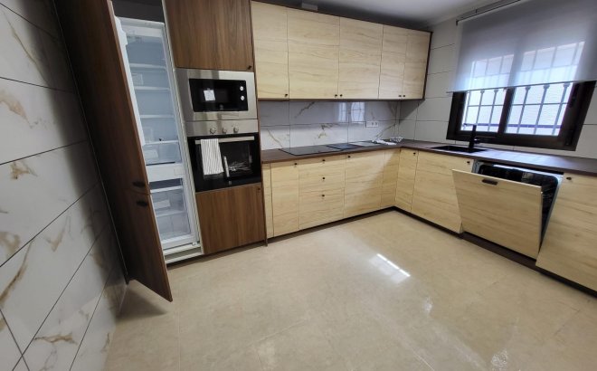 Resale - Villa -
San Miguel de Salinas - Cerro Del Sol