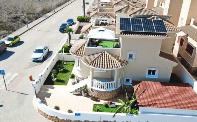 Resale - Town House -
San Miguel de Salinas - Mirador De San Miguel