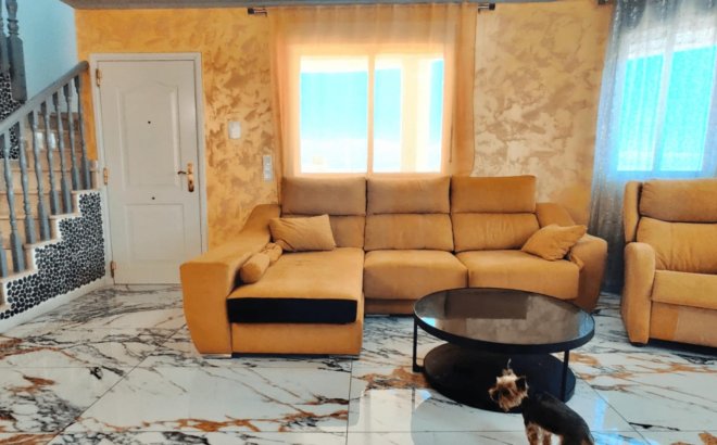 Resale - Town House -
San Miguel de Salinas - Mirador De San Miguel