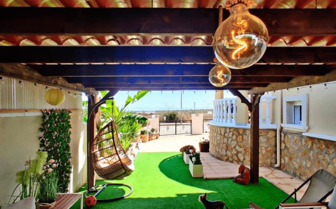 Resale - Town House -
San Miguel de Salinas - Mirador De San Miguel