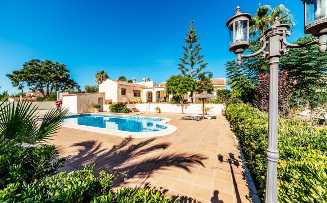 Herverkoop - Villa -
Los Montesinos - Montesinos  Los