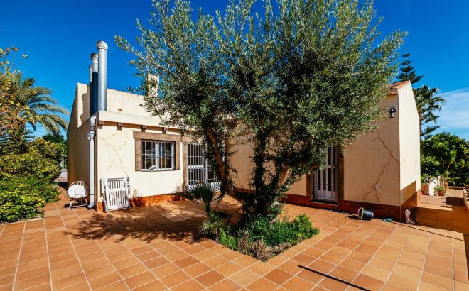 Herverkoop - Villa -
Los Montesinos - Montesinos  Los