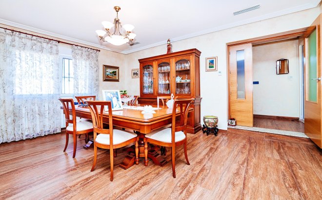 Herverkoop - Villa -
Los Montesinos - Montesinos  Los