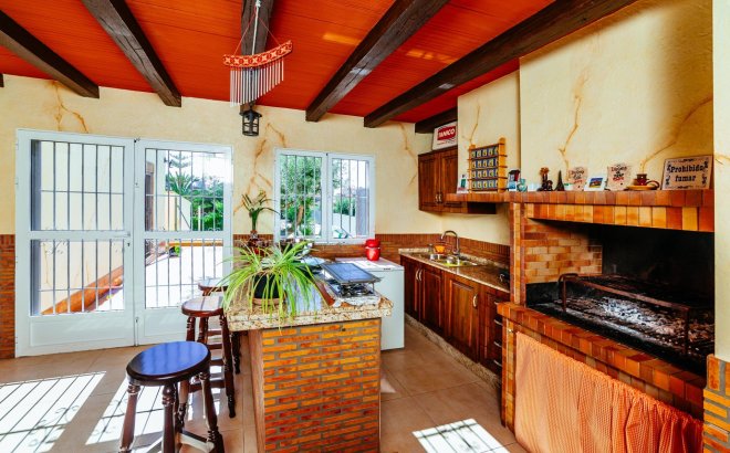 Herverkoop - Villa -
Los Montesinos - Montesinos  Los