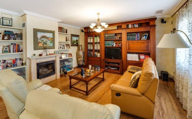 Herverkoop - Villa -
Los Montesinos - Montesinos  Los