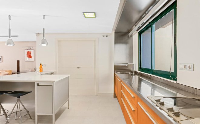 Resale - Penthouse -
Orihuela Costa - Campoamor