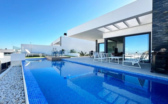 Herverkoop - Villa -
Rojales - Inland