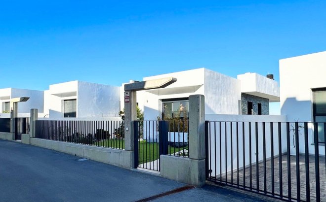 Herverkoop - Villa -
Rojales - Inland