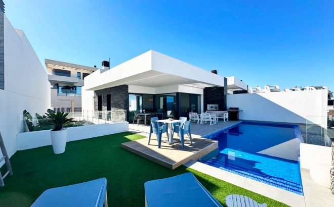 Herverkoop - Villa -
Rojales - Inland