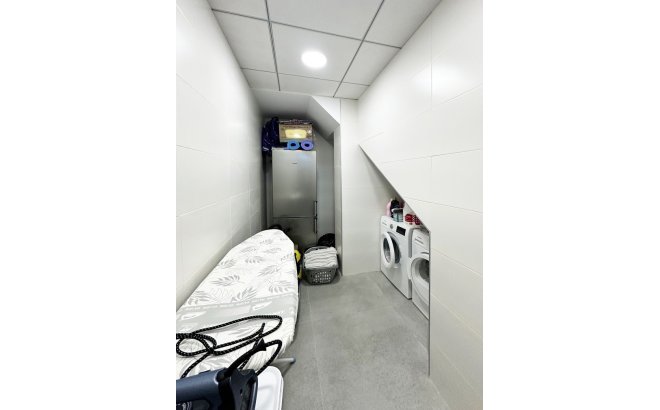 Herverkoop - Villa -
Rojales - Inland