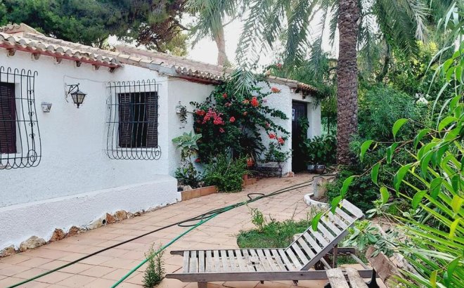 Resale - Villa -
Orihuela Costa - Punta Prima