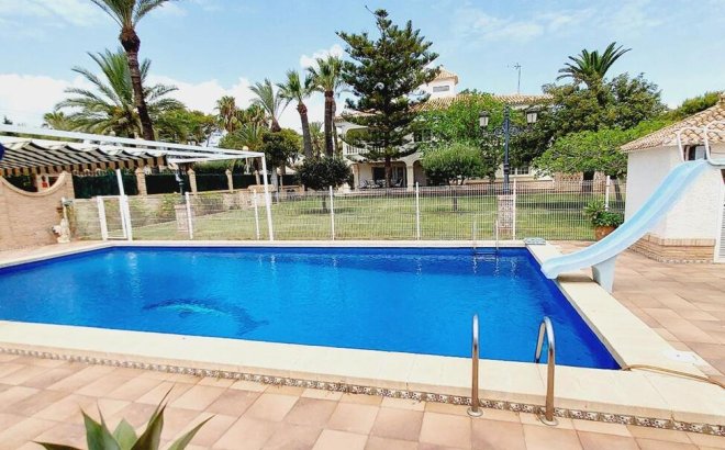 Revente - Villa -
Orihuela Costa - Cabo Roig