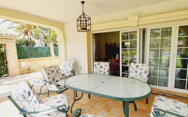 Revente - Villa -
Orihuela Costa - Cabo Roig