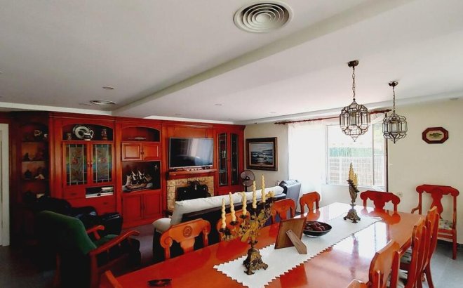 Revente - Villa -
Orihuela Costa - Cabo Roig