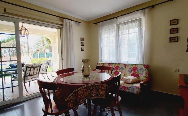 Revente - Villa -
Orihuela Costa - Cabo Roig