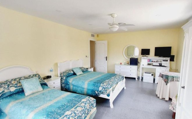 Revente - Villa -
Orihuela Costa - Cabo Roig