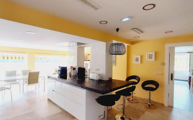 Revente - Villa -
Orihuela Costa - Cabo Roig