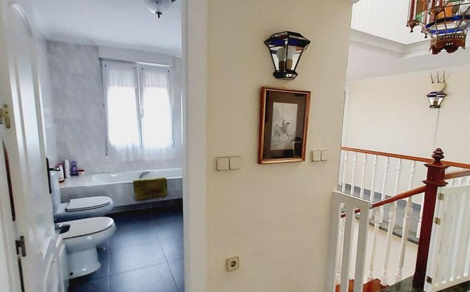 Revente - Villa -
Orihuela Costa - Cabo Roig