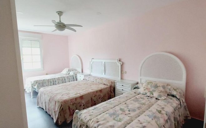 Revente - Villa -
Orihuela Costa - Cabo Roig