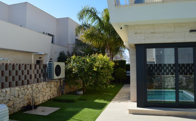 Herverkoop - Villa -
Pilar de la Horadada - Las Higuericas