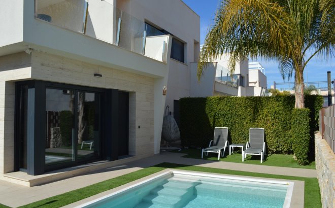 Herverkoop - Villa -
Pilar de la Horadada - Las Higuericas