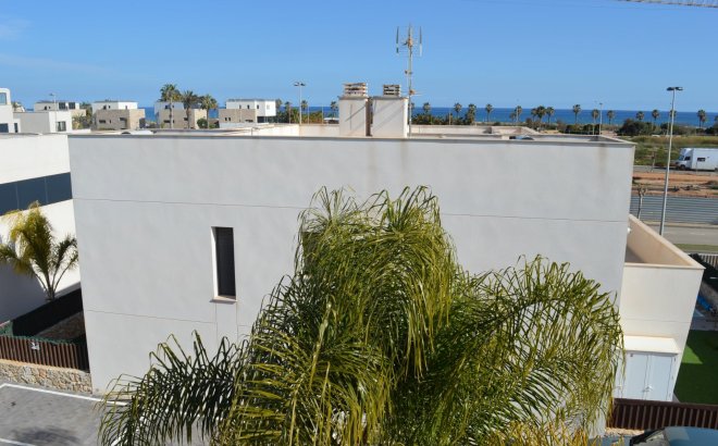 Herverkoop - Villa -
Pilar de la Horadada - Las Higuericas