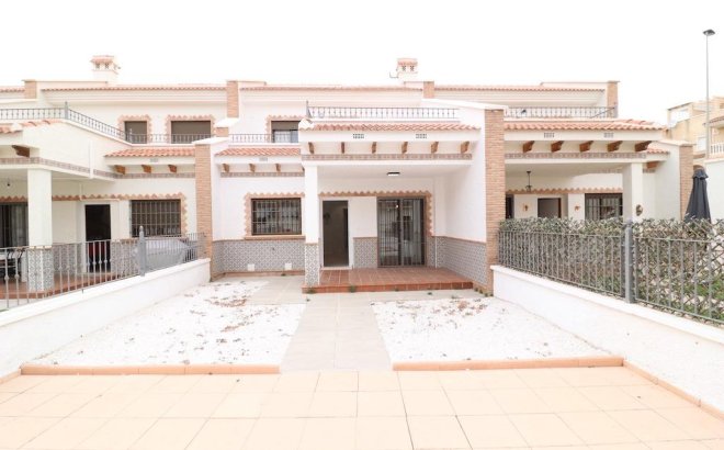 Herverkoop - Town House -
San Miguel de Salinas - Inland