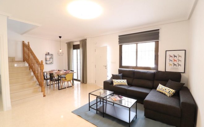 Herverkoop - Town House -
San Miguel de Salinas - Inland