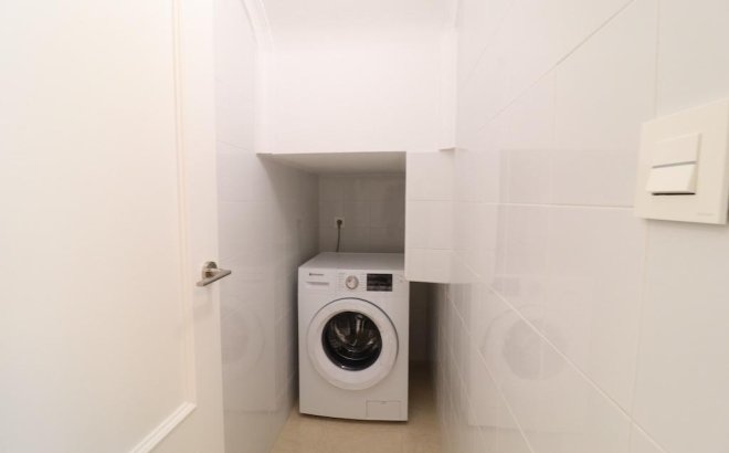 Herverkoop - Town House -
San Miguel de Salinas - Inland