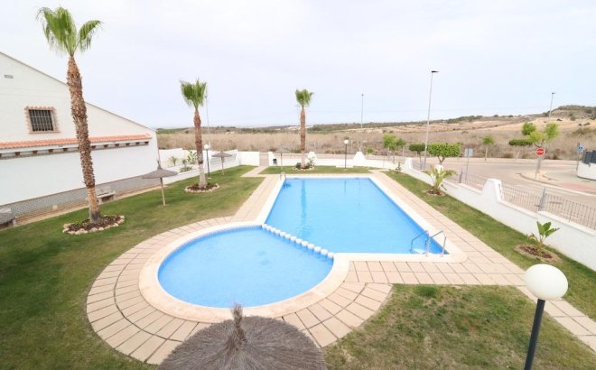 Herverkoop - Town House -
San Miguel de Salinas - Inland