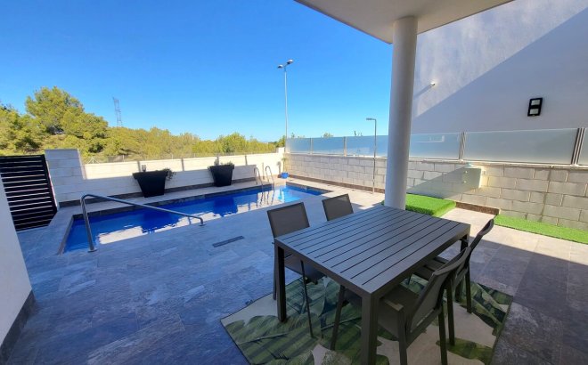 Revente - Villa -
Orihuela Costa - PAU 26