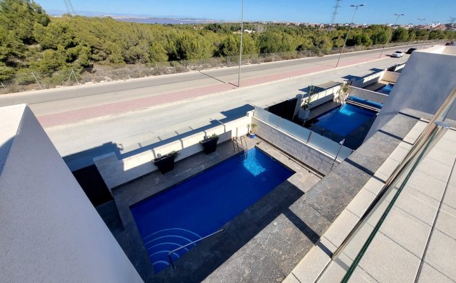 Revente - Villa -
Orihuela Costa - PAU 26