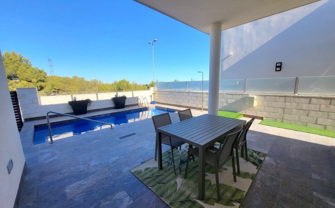 Revente - Villa -
Orihuela Costa - PAU 26