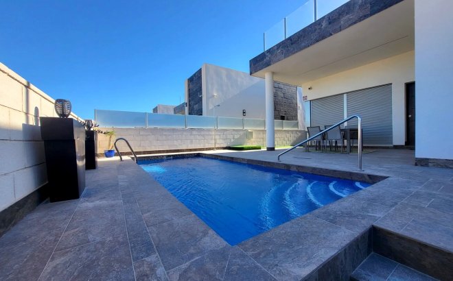 Revente - Villa -
Orihuela Costa - PAU 26