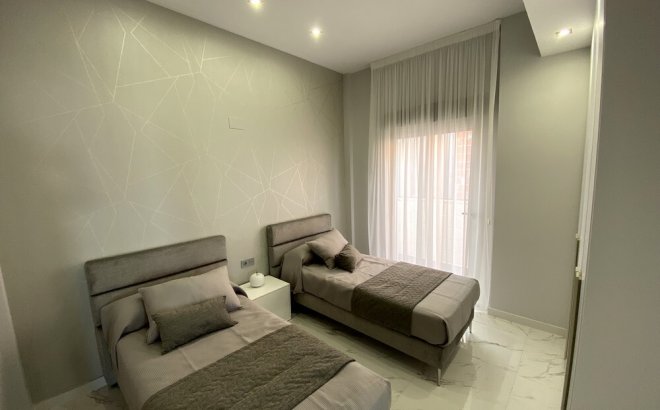 Revente - Villa -
Orihuela Costa - PAU 26