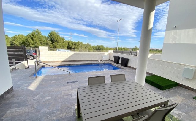 Revente - Villa -
Orihuela Costa - PAU 26