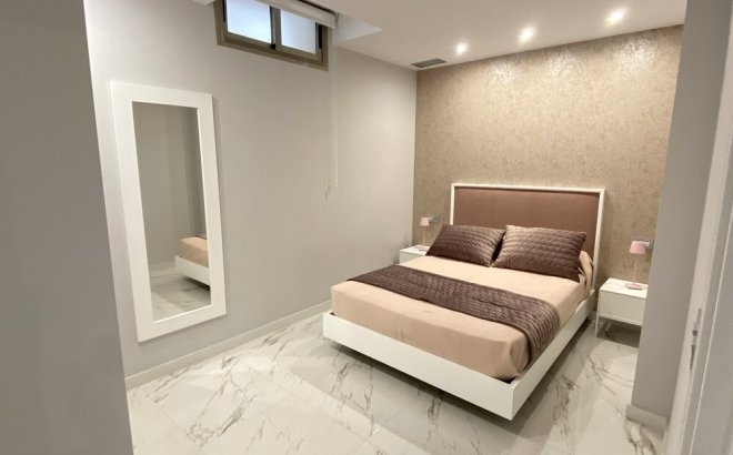 Revente - Villa -
Orihuela Costa - PAU 26