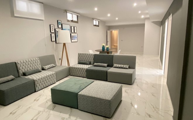 Revente - Villa -
Orihuela Costa - PAU 26