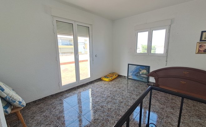 Resale - Villa -
Villamartin - Costa Blanca