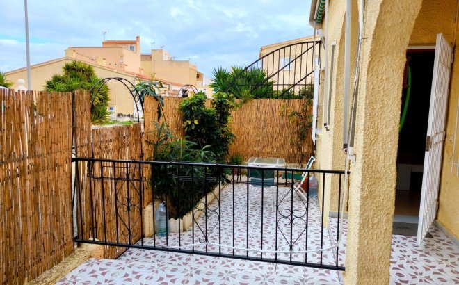 Herverkoop - Town House -
San Fulgencio - La Marina - Urb. La Marina