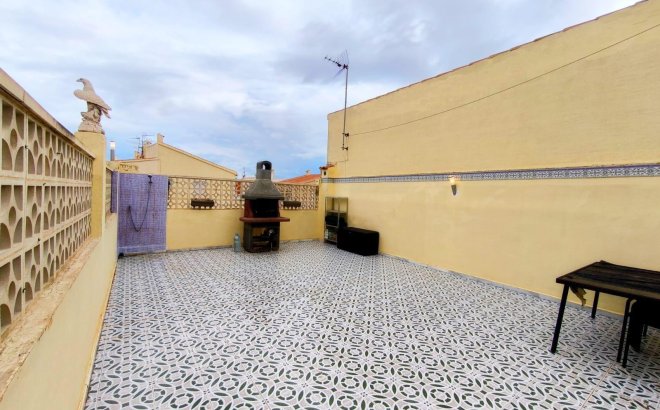 Herverkoop - Town House -
San Fulgencio - La Marina - Urb. La Marina