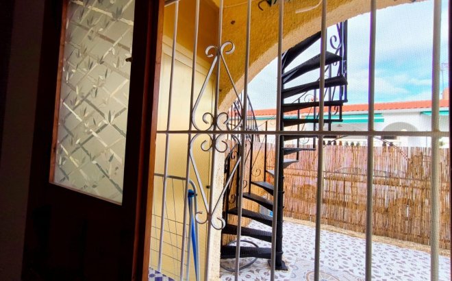 Herverkoop - Town House -
San Fulgencio - La Marina - Urb. La Marina