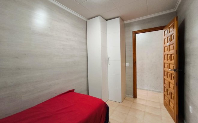 Herverkoop - Town House -
San Fulgencio - La Marina - Urb. La Marina