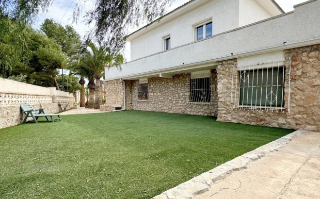 Resale - Villa -
Orihuela Costa - Costa Blanca