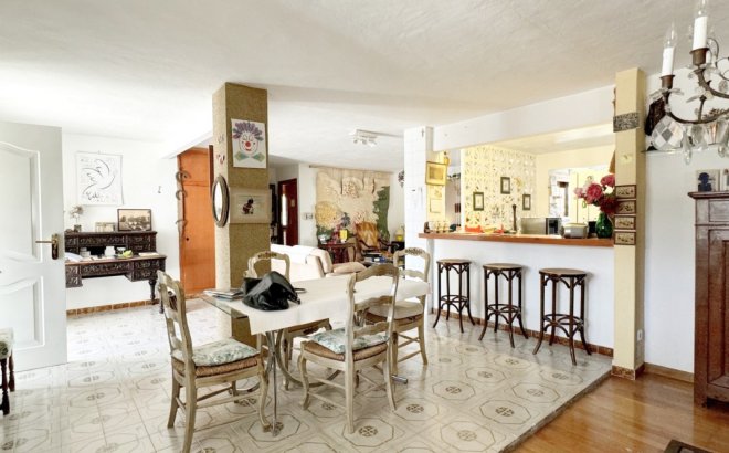 Resale - Villa -
Orihuela Costa - Costa Blanca