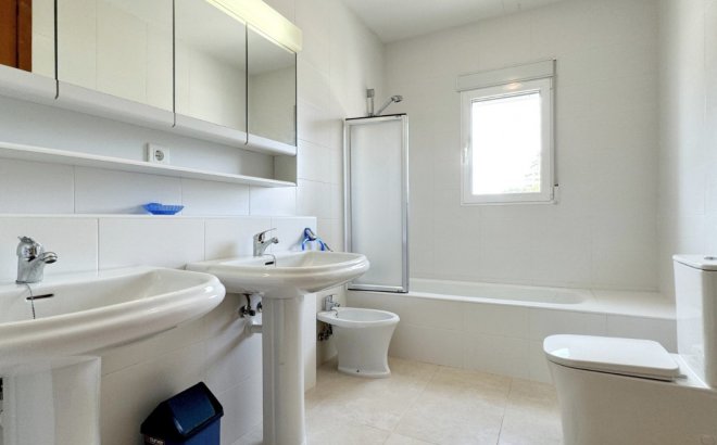 Resale - Villa -
Orihuela Costa - Costa Blanca